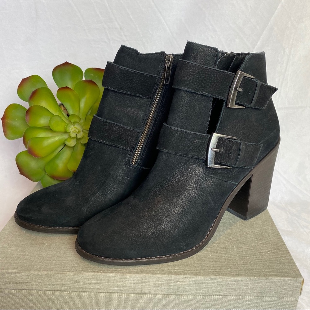 NWOB Steve Madden ‘Trevur’ Suede Ankle Booties